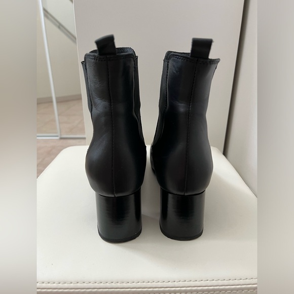 La Canadienne Black Booties - Picture 9 of 10